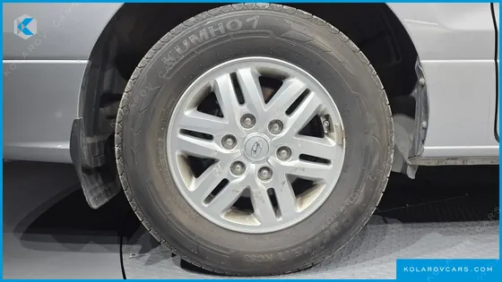 HYUNDAI STAREX VAN 5-SEATER