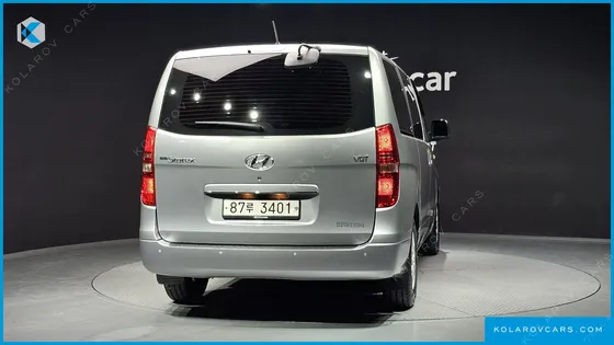 HYUNDAI STAREX VAN 3-SEATER
