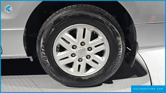 HYUNDAI STAREX VAN 3-SEATER