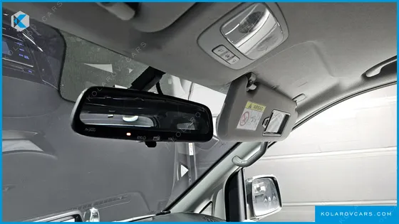 HYUNDAI STAREX VAN 3-SEATER