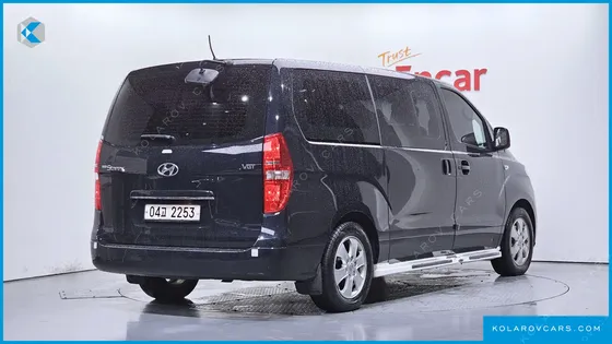 HYUNDAI STAREX URBAN 9-SEATER