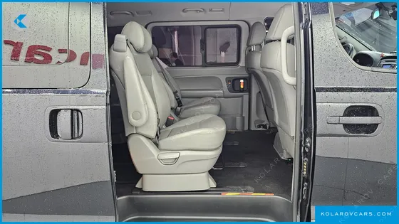 HYUNDAI STAREX URBAN 9-SEATER