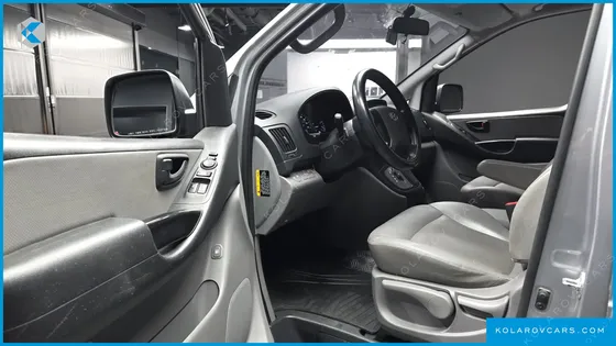 HYUNDAI STAREX WAGON 11-SEATER