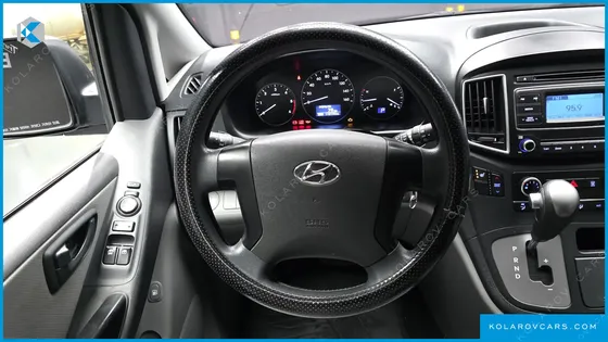 HYUNDAI STAREX WAGON 11-SEATER