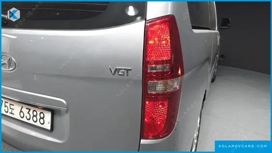 HYUNDAI STAREX WAGON 11-SEATER