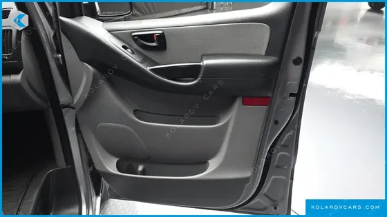 HYUNDAI STAREX WAGON 11-SEATER