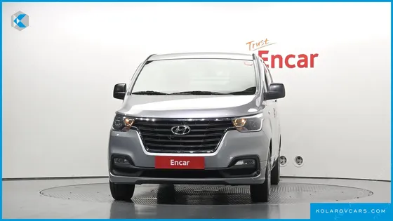HYUNDAI STAREX VAN 5-SEATER