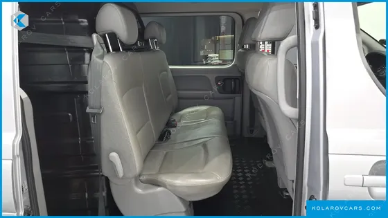 HYUNDAI STAREX VAN 5-SEATER