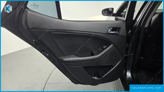 KIA K5 LPI PRESTIGE(HANDICAPPED)