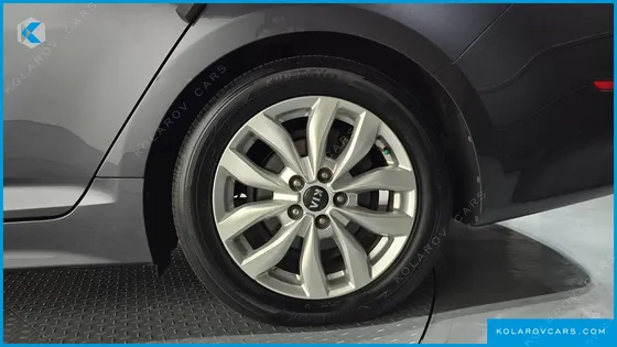 KIA K5 LPI PRESTIGE(HANDICAPPED)