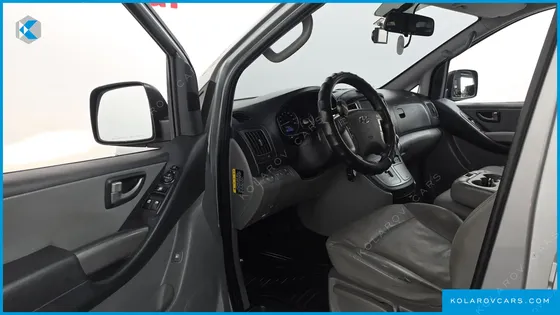 HYUNDAI STAREX WAGON 12-SEATER