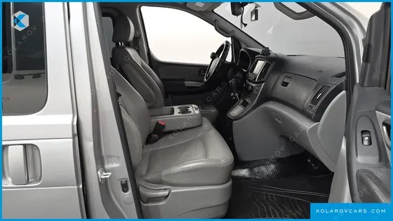 HYUNDAI STAREX WAGON 12-SEATER