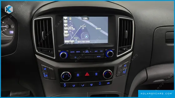 HYUNDAI STAREX VAN 5-SEATER