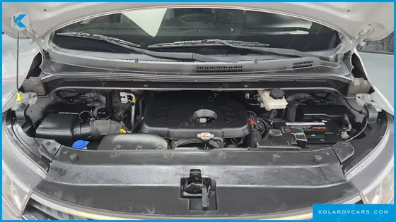HYUNDAI STAREX VAN 3-SEATER