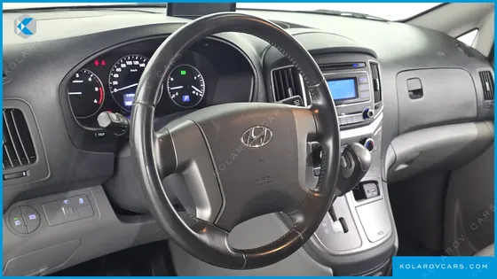 HYUNDAI STAREX VAN 3-SEATER