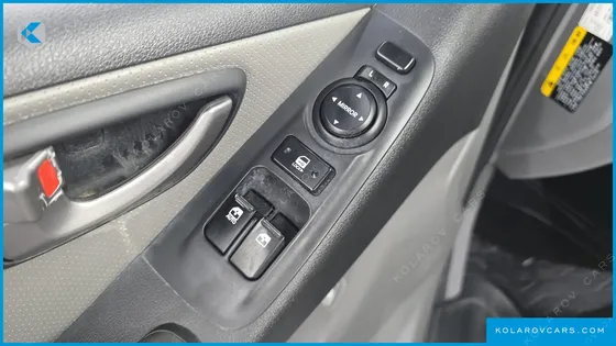 HYUNDAI STAREX VAN 3-SEATER
