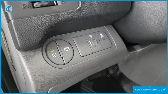 HYUNDAI STAREX VAN 3-SEATER