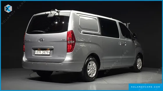 HYUNDAI STAREX VAN 5-SEATER
