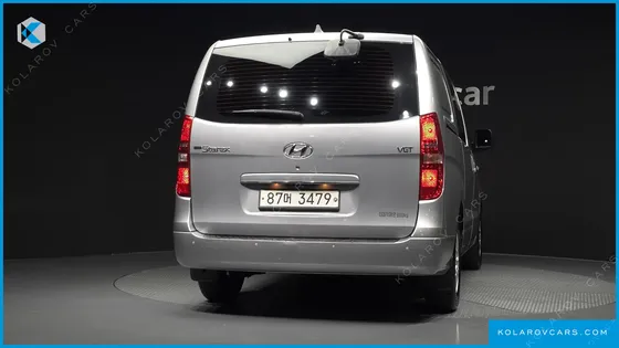HYUNDAI STAREX VAN 5-SEATER