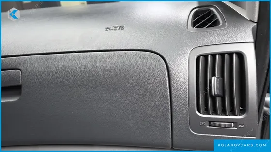 HYUNDAI STAREX VAN 5-SEATER