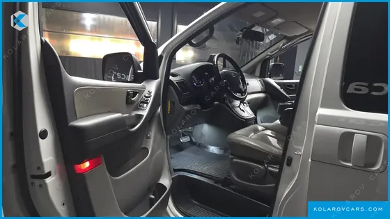 HYUNDAI STAREX VAN 3-SEATER