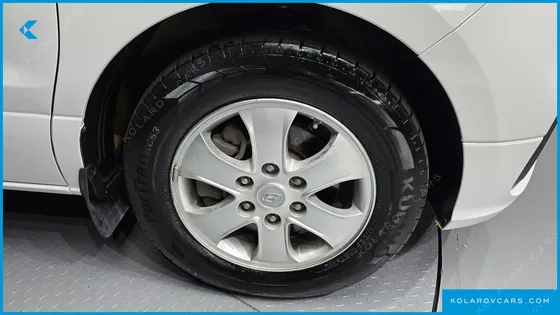 HYUNDAI STAREX WAGON 12-SEATER