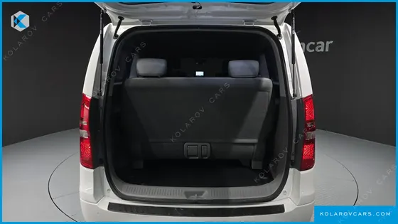 HYUNDAI STAREX WAGON 12-SEATER