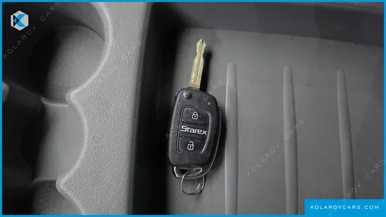 HYUNDAI STAREX WAGON 12-SEATER