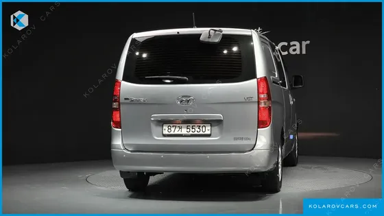 HYUNDAI STAREX VAN 5-SEATER