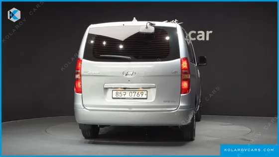 HYUNDAI STAREX VAN 3-SEATER