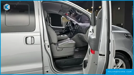 HYUNDAI STAREX WAGON 12-SEATER