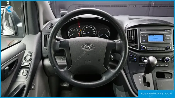 HYUNDAI STAREX WAGON 12-SEATER