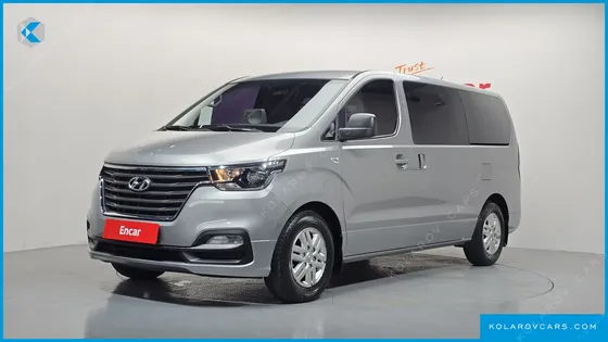 HYUNDAI STAREX VAN 3-SEATER