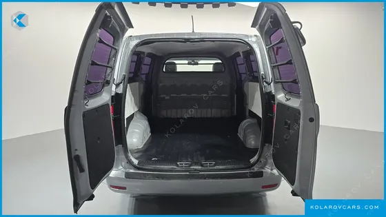 HYUNDAI STAREX VAN 3-SEATER