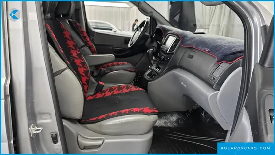 HYUNDAI STAREX WAGON 11-SEATER