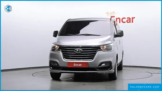 HYUNDAI STAREX VAN 5-SEATER