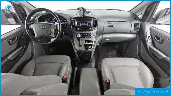 HYUNDAI STAREX VAN 5-SEATER