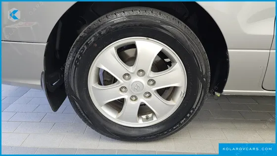 HYUNDAI STAREX WAGON 12-SEATER