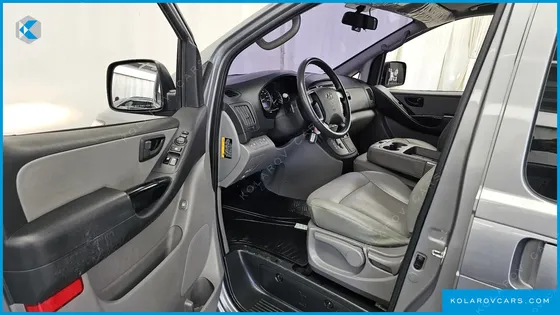 HYUNDAI STAREX WAGON 12-SEATER