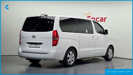 HYUNDAI STAREX URBAN 9-SEATER
