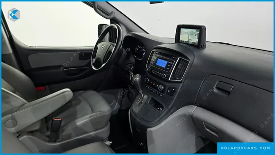 HYUNDAI STAREX URBAN 9-SEATER