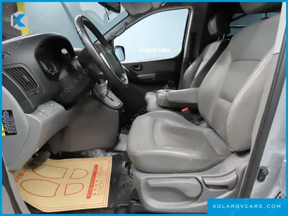 HYUNDAI STAREX VAN 3-SEATER