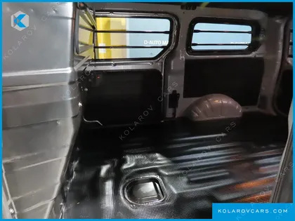 HYUNDAI STAREX VAN 3-SEATER