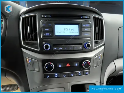 HYUNDAI STAREX VAN 3-SEATER