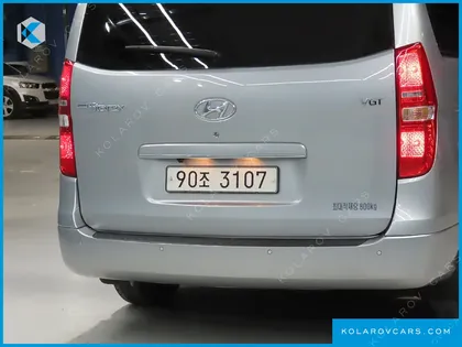 HYUNDAI STAREX VAN 3-SEATER