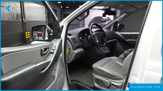 HYUNDAI STAREX WAGON 12-SEATER