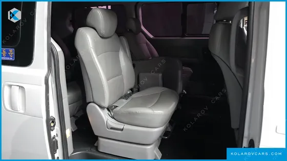 HYUNDAI STAREX WAGON 12-SEATER