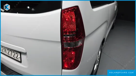 HYUNDAI STAREX WAGON 12-SEATER
