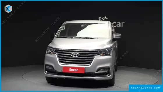 HYUNDAI STAREX VAN 5-SEATER