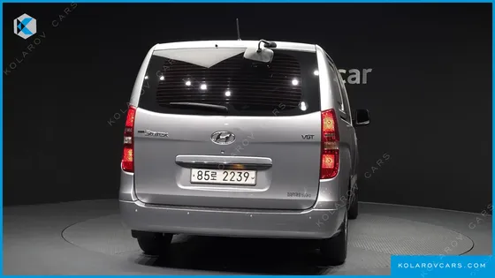 HYUNDAI STAREX VAN 5-SEATER